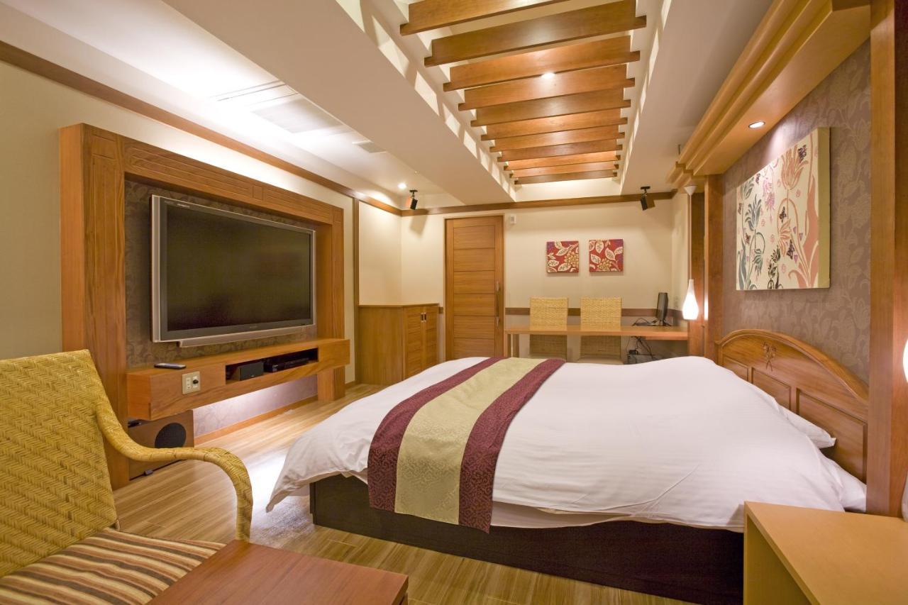 Hotel Bintang Pari Resort (Adults Only) Kōbe Extérieur photo
